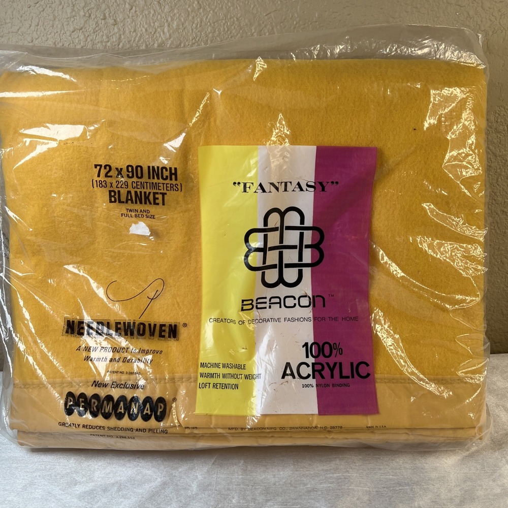 Vtg Beacon Fantasy Needlewoven Nylon Edge Yellow Acrylic Twin Full Blanket 90x72